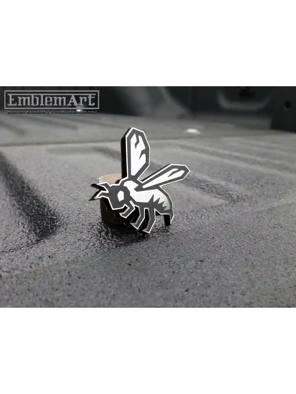 Custom Chrome Emblems - Bee02 Emblem