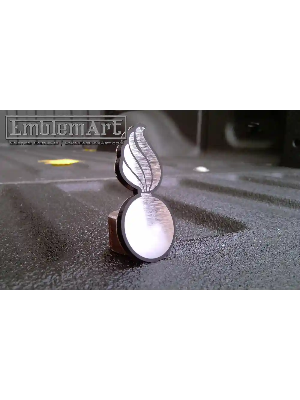 Custom Chrome Emblems - Bomb01 Emblem