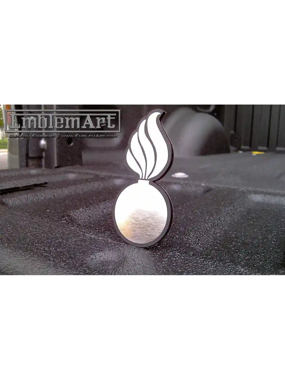 Custom Chrome Emblems - Bomb02 Emblem