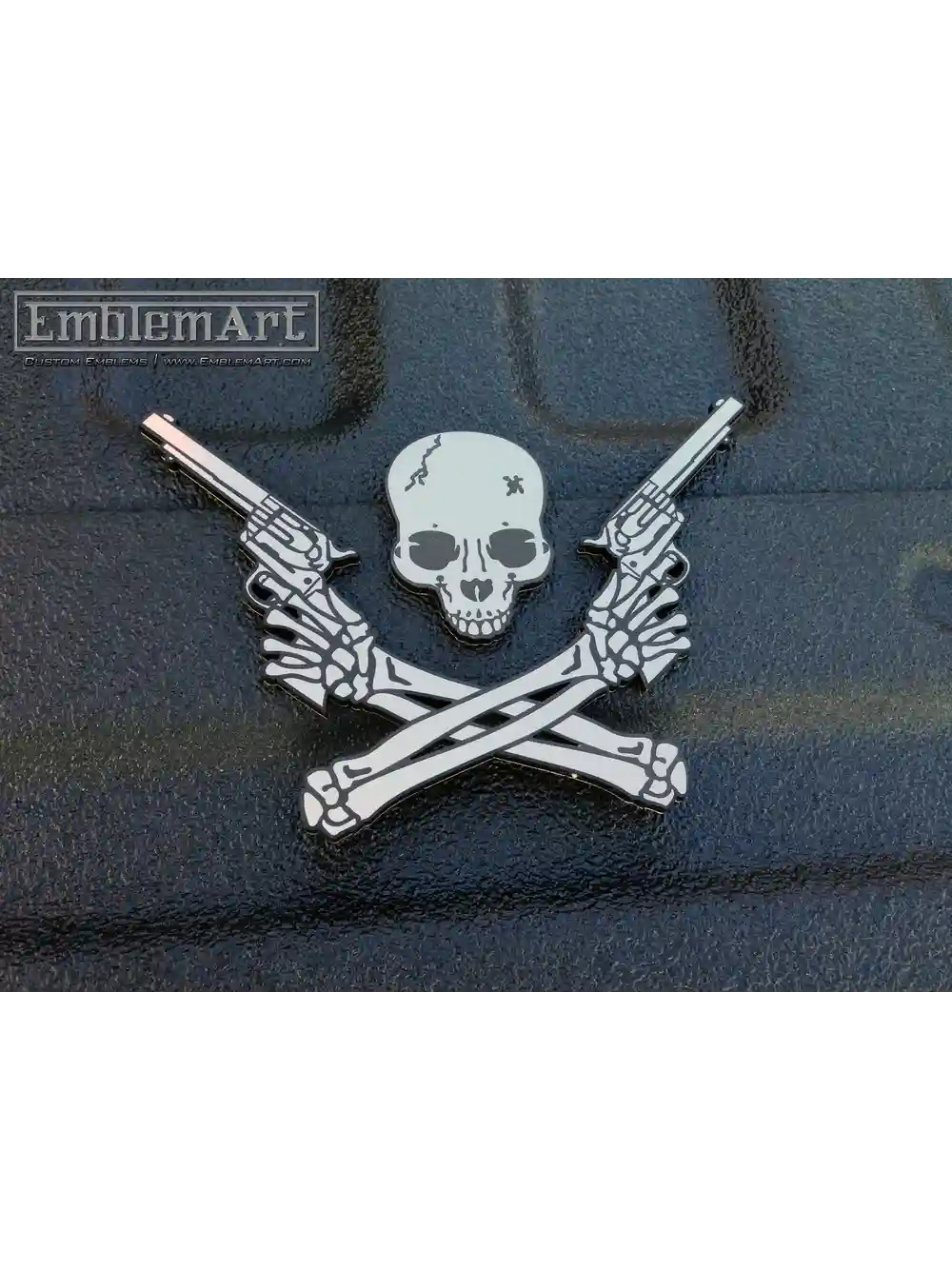 Custom Chrome Emblems - Guncrossbones01 Emblem