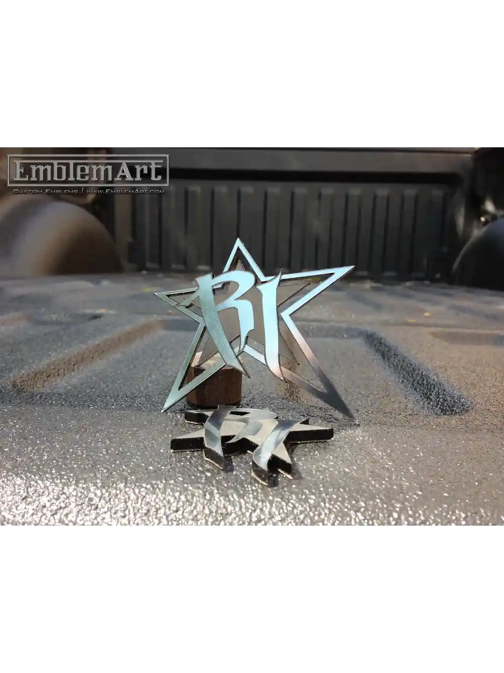 Custom Chrome Emblems - Rigid04 Emblem