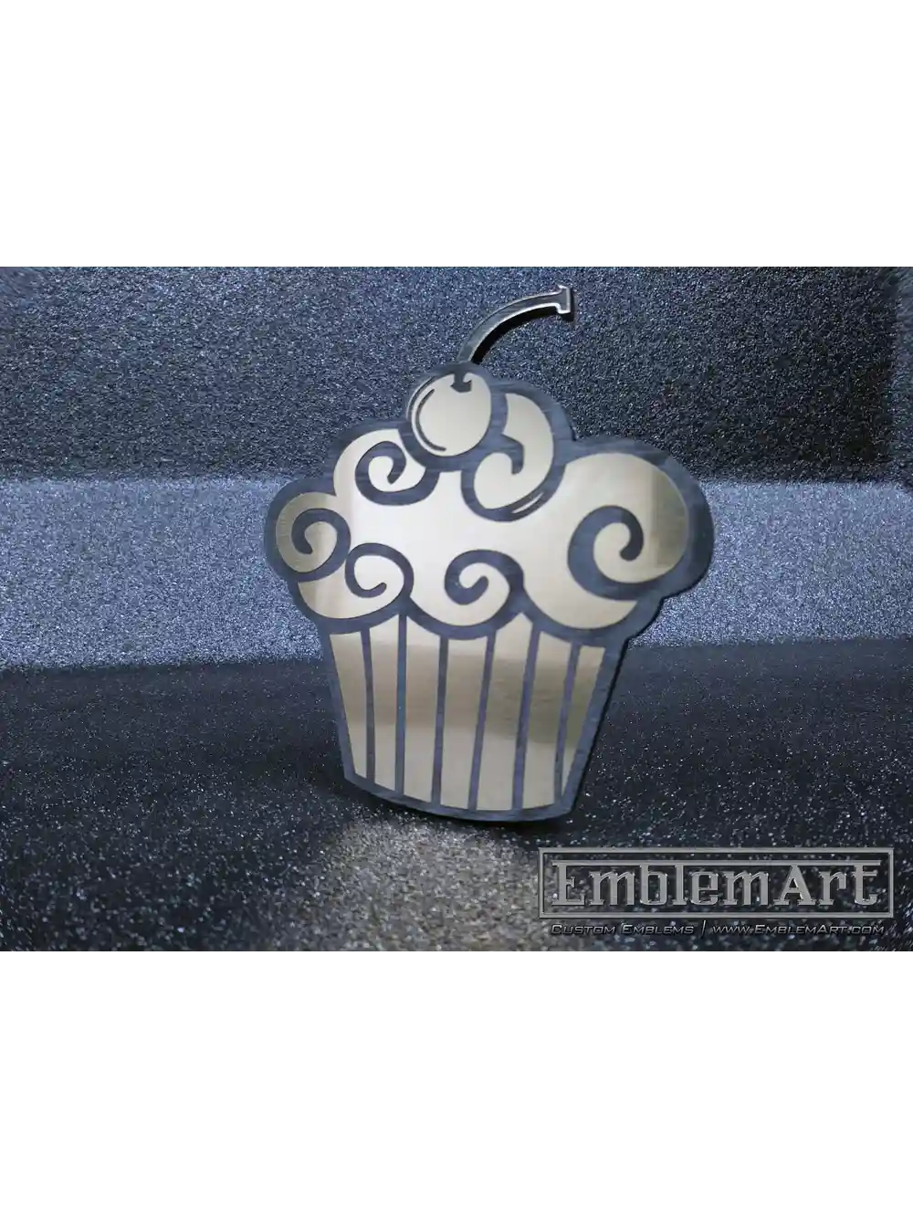 Custom Gold Emblems - Cupcake Gold 01 Emblem