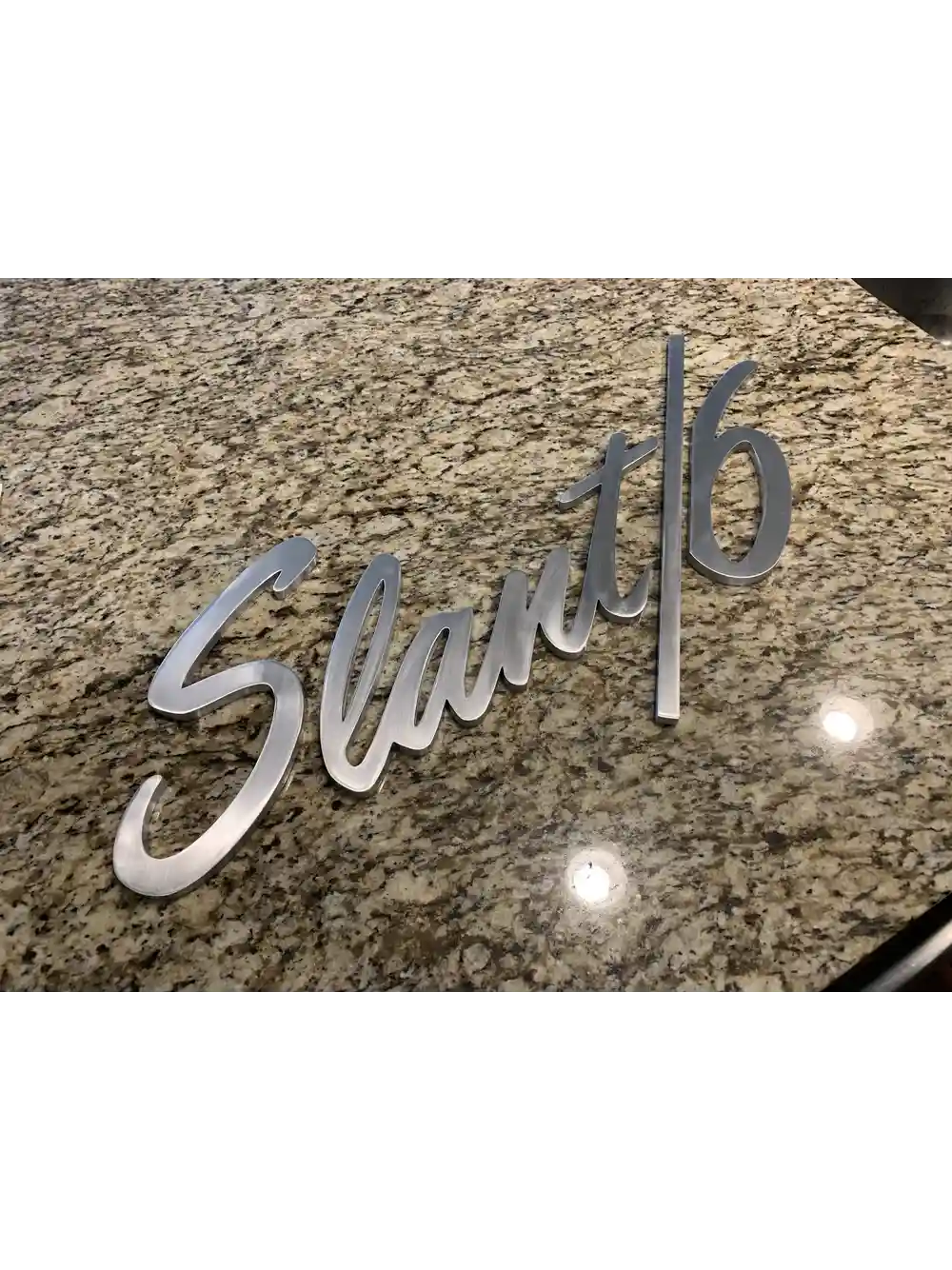 Custom Rd Emblems - Slant6 02 Emblem