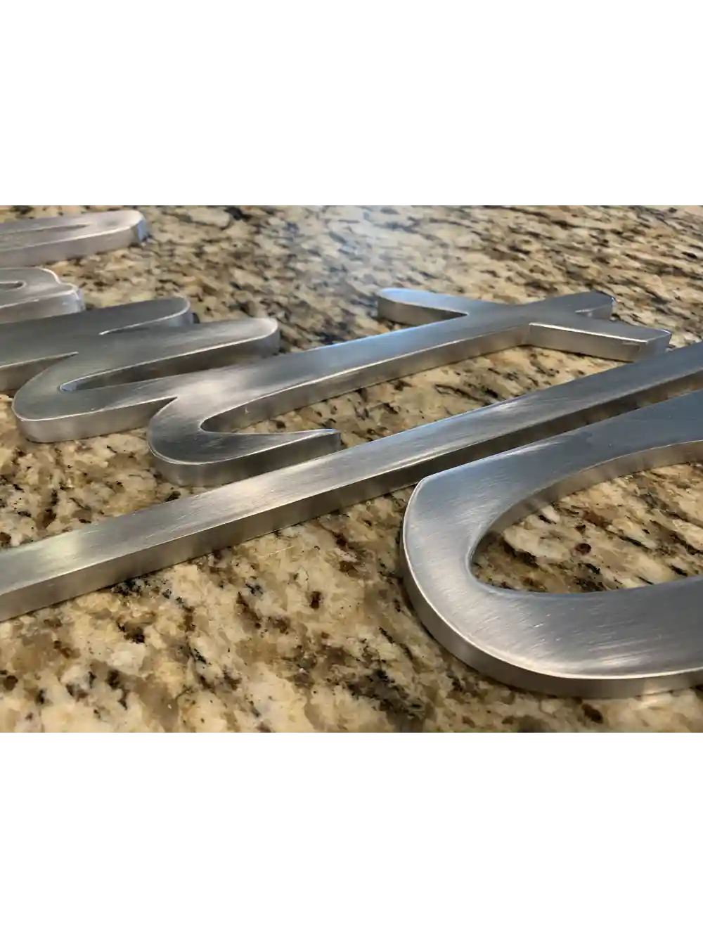 Custom Rd Emblems - Slant6 04 Emblem